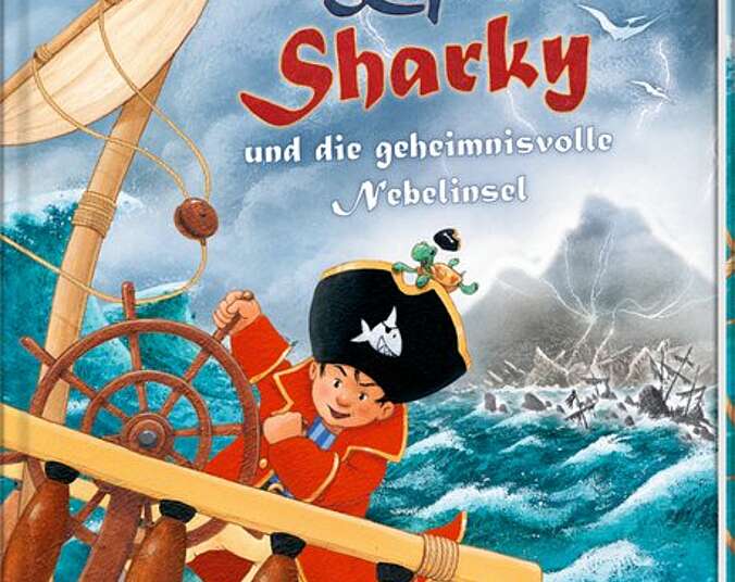 Käpt'n Sharky steht bei schwerem Seegang am Ruder seines Schiffs.