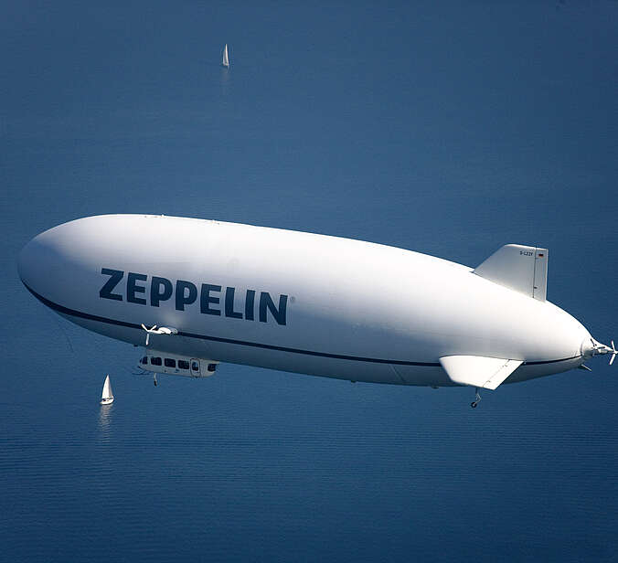 Zeppelin über dem Bodensee