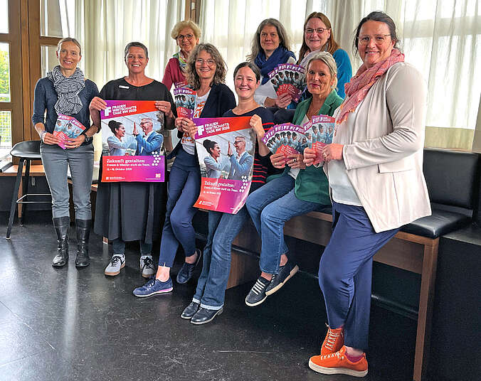Gruppenbild der Organisatorinnen
