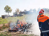 Übungseinsatz brennende Gartenhütte