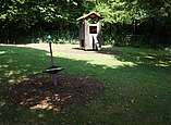 Spielkletterhaus auf Spielplatz