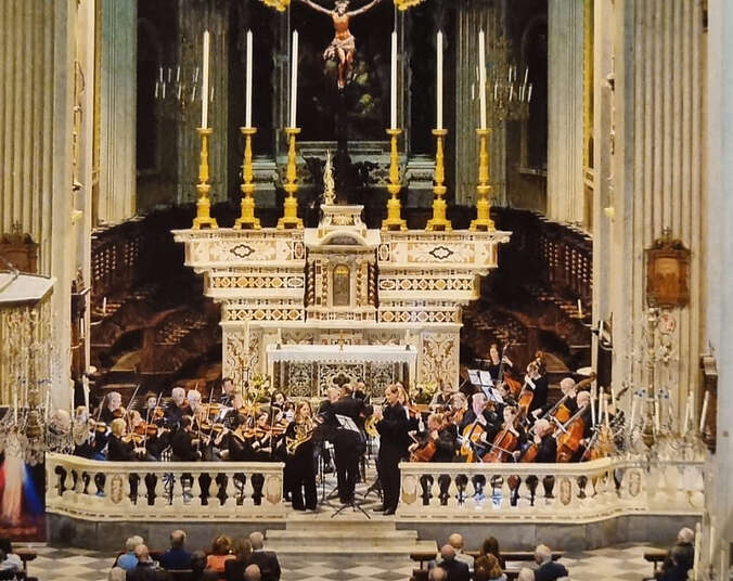 Orchester in der Kirche