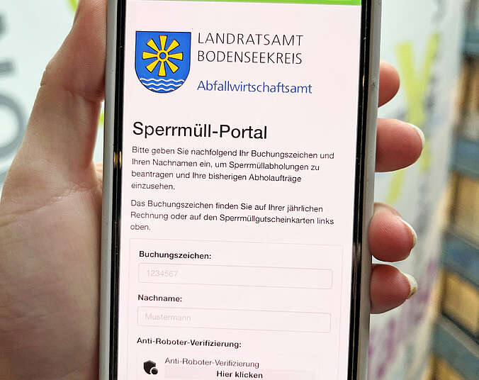Handydisplay Sperrmüllportal. (Foto: Landratsamt Bodenseekreis)