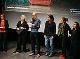 Preisjury des diesjährigen Wettbewerbs um den ZF-Kurzfilmpreis am Festivalsamstag. Zu sehen von links nach rechts: 
Festivalleitung Melanie Eisele (Kulturbüro Friedrichshafen), Preisjury: Regina Michel (Geschäftsführerin der ZF Kunststiftung), Sylvain Vaucher (Internationale Kurzfilmberatung der Stiftung SWISS FILMS), Andreas Utta (Regisseur und Autor), Laura Walde (Internationale Kurzfilmtage Winterthur), Nihan Sivridag (Mitglied des Auswahlgremiums der Berlinale Shorts)
