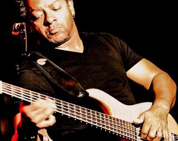 Bassist Alvin Mills live