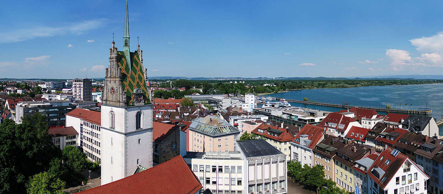 Blick auf das Rathaus Friedrichshafen