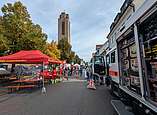 Blick in Charlottenstraße mit Canisius Kirchturm