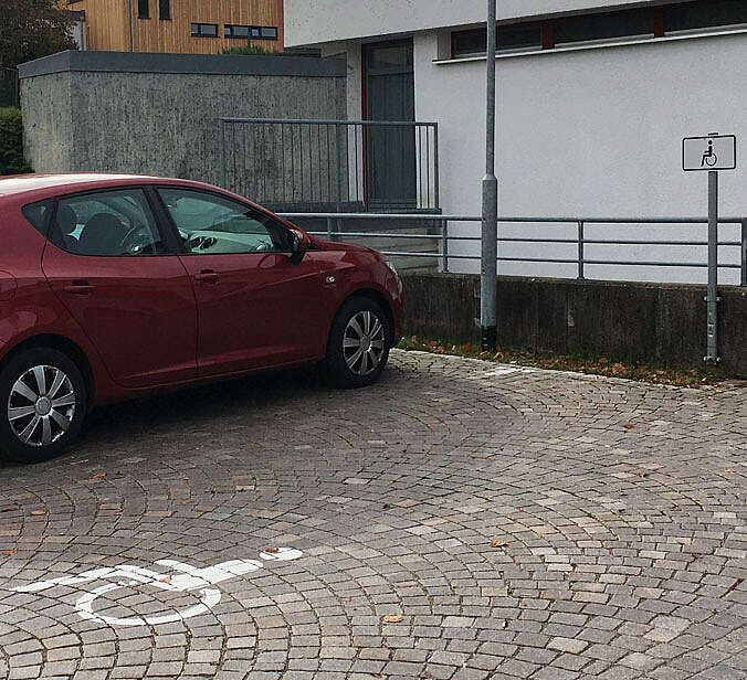 Behindertenparkplatz