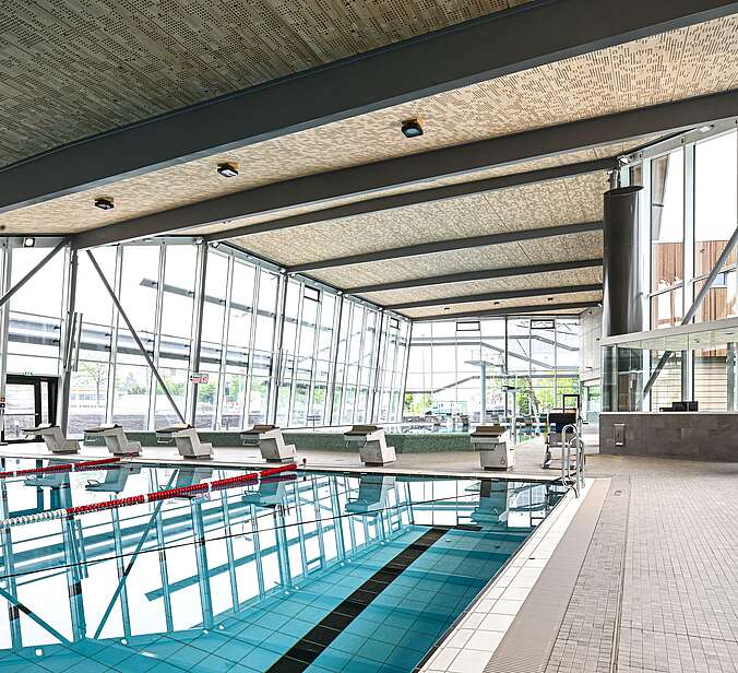 Schwimmbecken
