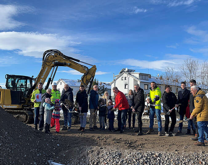 Gruppe von Personen auf Baustelle