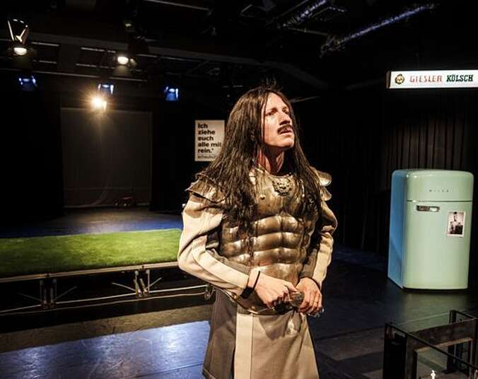 Bild zur Veranstaltung: Man kann auch in die Höhe fallen - Theater der Keller