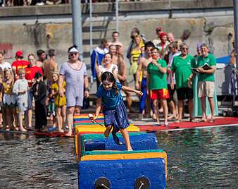 Seehasenfest 2026: Impressionen vom Fischerstechen im Gondelhafen