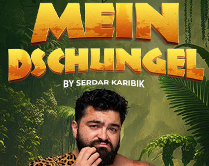 Serdar Karibik vor Plakat (Foto: Serdar Karibik)