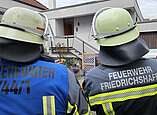 Feuerwehrangehörige an der Einsatzstelle