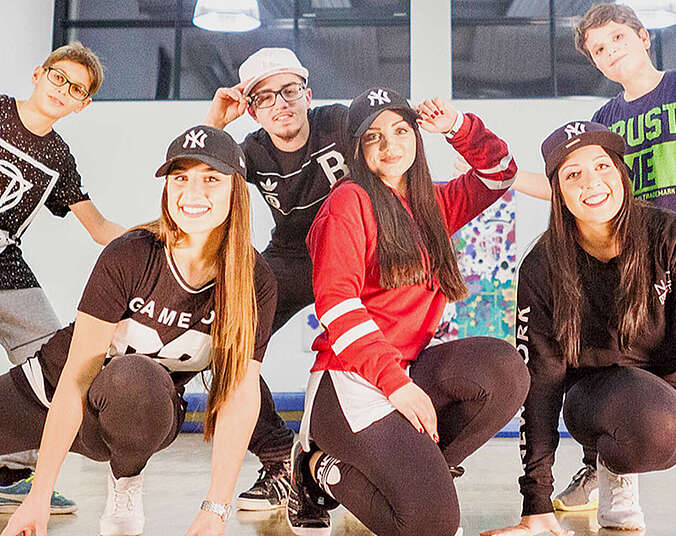 Jugendliche tanzen Hip Hop