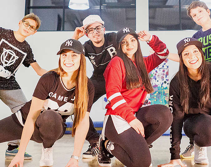 Jugendliche tanzen Hip Hop