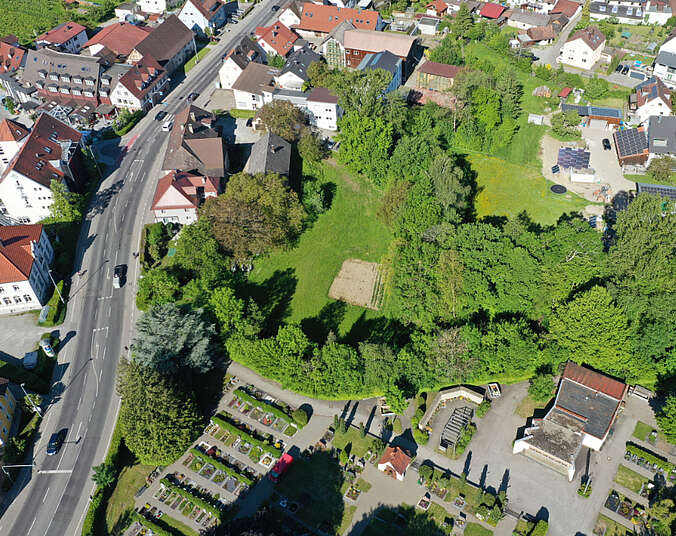 Blick von oben auf die Ortsdurchfahrt Fischbach