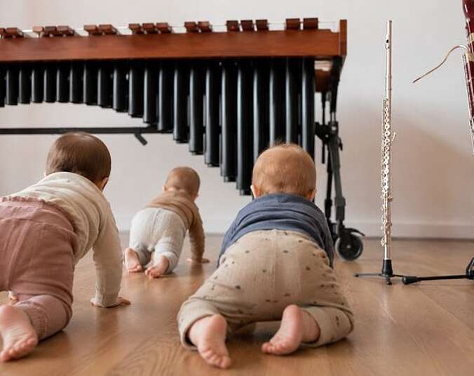 Bild zur Veranstaltung: Krabbelfaktur – Musik entdecken / 0-2 Jahre - ensemble minifaktur