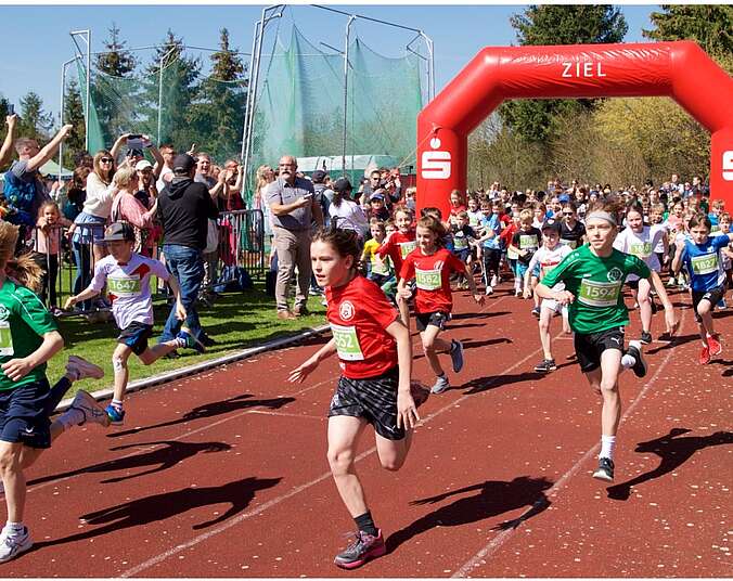 Kinder beim Halbmarathon. (Foto: TSV Friedrichshafen-Fischbach 1914 e.V. )